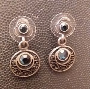 A305, Earings, oval section with blue stone.